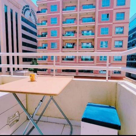 Dxb Hostel Near Adcb Metro Station Dubaj Kültér fotó