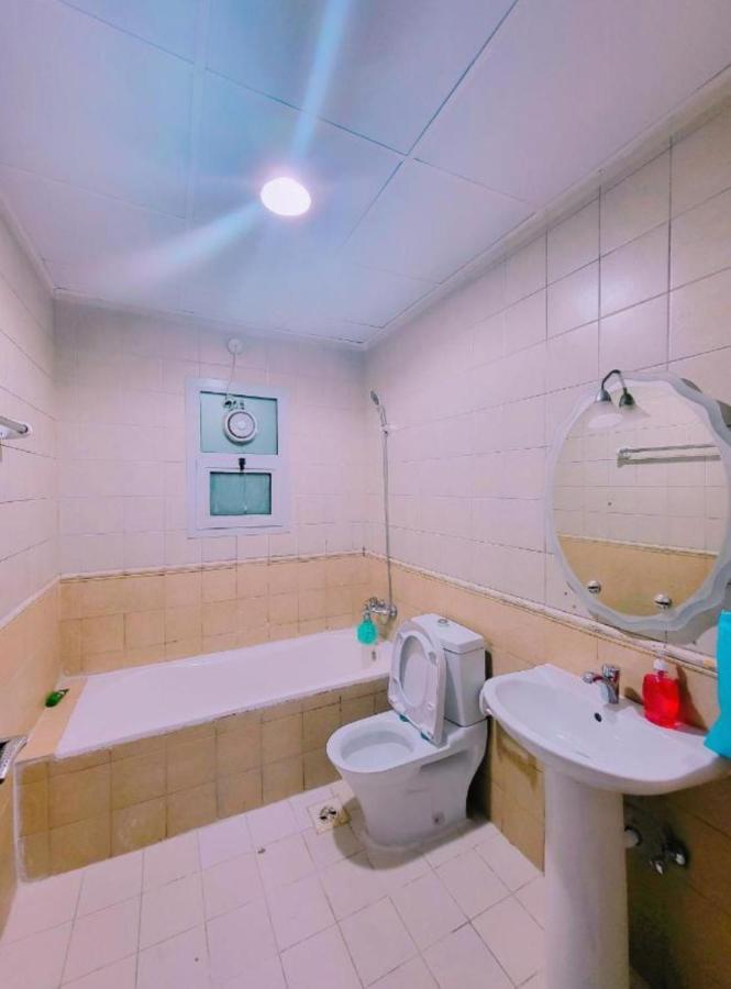Dxb Hostel Near Adcb Metro Station Dubaj Kültér fotó
